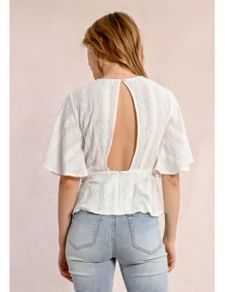 Blusa de manga mariposa calada
