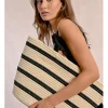 Bolso - capazo de rafia estampado rayas