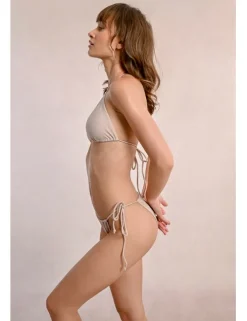 Braguita de bikini en tejido brillante con lazada