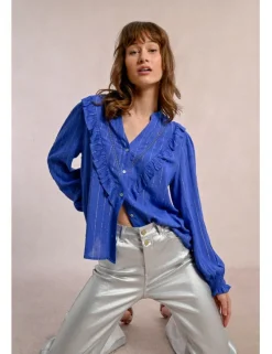 Camisa con volantes y estampado