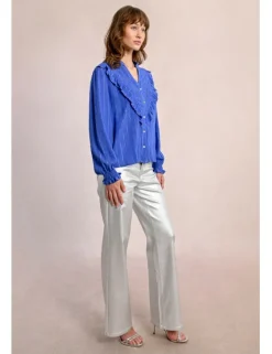 Camisa con volantes y estampado
