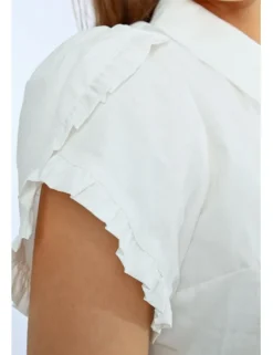 Camisa de manga corta detalle volantes