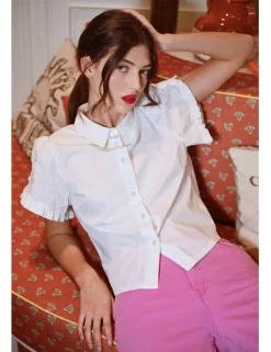 Camisa de manga corta detalle volantes