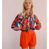 Camisa de manga larga con lazada y estampado