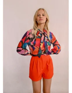 Camisa de manga larga con lazada y estampado