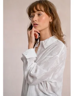 Camisa de manga larga con detalles bordados