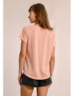 Camiseta de manga corta con detalle en el escote