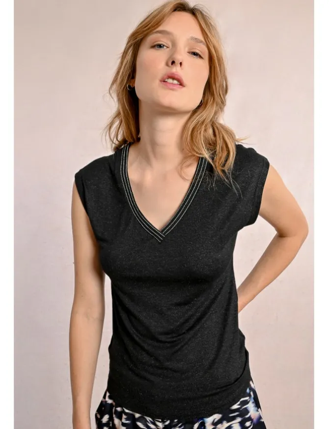 Camiseta de manga corta detalle ribete
