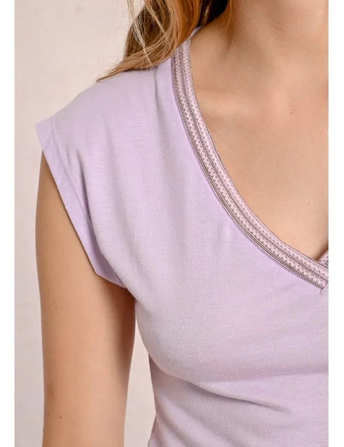 Camiseta de manga corta detalle ribete