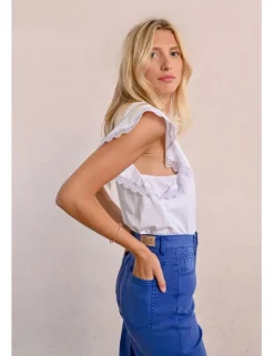 Camiseta de manga corta mariposa con encaje