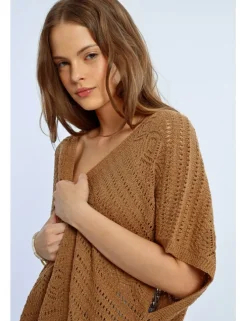 Cárdigan estilo kimono de crochet