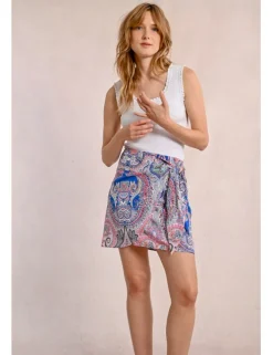 Falda corta con estampado y lazada