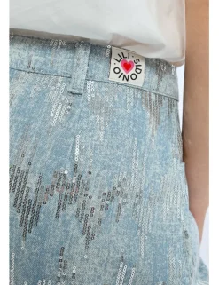 Falda corta vaquera detalle lentejuelas