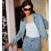 Falda corta vaquera estampado lunares