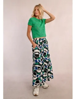 Falda larga con pliegues y estampado