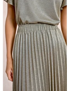 Falda midi plisada en tejido brillante