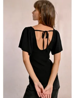 Jersey de manga corta detalle pliegues y lazada