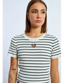 Jersey de manga corta detalle corazón y rayas