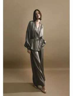 Kimono de manga abullonada en tejido satinado