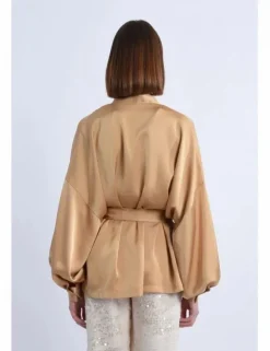 Kimono de manga abullonada en tejido satinado