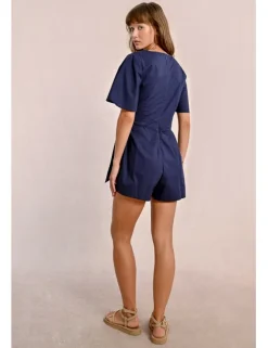 Mono corto con lazada