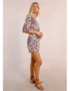 Mono corto con lazada y estampado