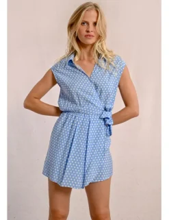 Mono corto con lazada y lunares
