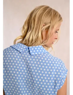 Mono corto con lazada y lunares