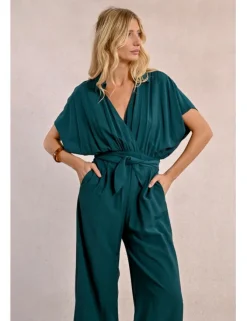 Mono largo con cuello solapa y lazada