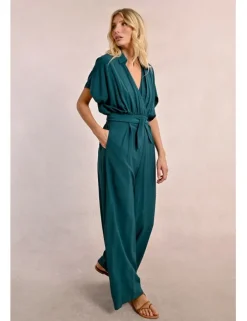 Mono largo con cuello solapa y lazada