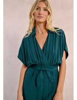 Mono largo con cuello solapa y lazada