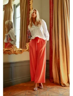 Pantalón largo con lazada y pliegues