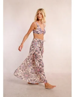 Pantalón largo con lazada y estampado