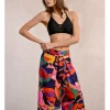 Pantalón largo con lazada y estampado