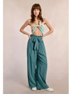 Pantalón largo con lazada y pliegues