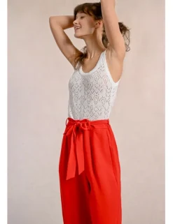 Pantalón largo con lazada y pliegues