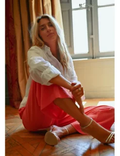 Pantalón largo con lazada y pliegues