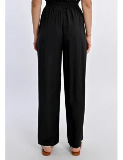 Pantalón largo con lazada y pliegues