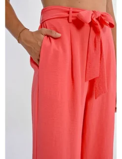 Pantalón largo con lazada y pliegues
