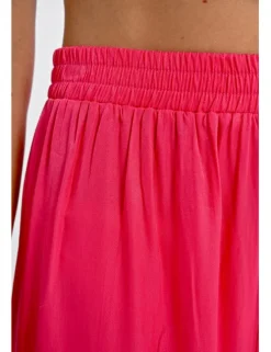 Pantalón largo detalle pliegues