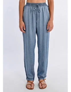 Pantalón largo efecto vaquero