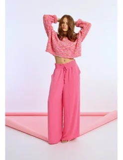 Pantalón largo perneras anchas