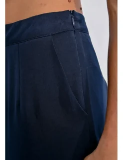 Pantalón largo perneras anchas