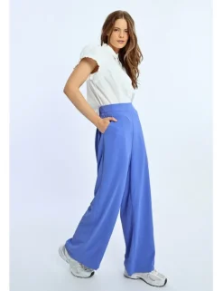 Pantalón largo perneras anchas