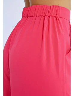 Pantalón largo perneras anchas
