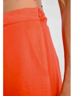 Pantalón largo perneras anchas