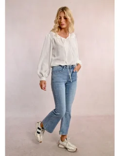 Pantalón vaquero acampanado