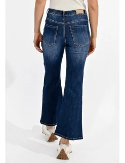 Pantalón vaquero acampanado