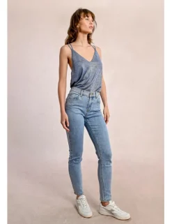 Pantalón vaquero pitillo detalle brillantes