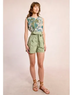 Short corto con estampado y lazada